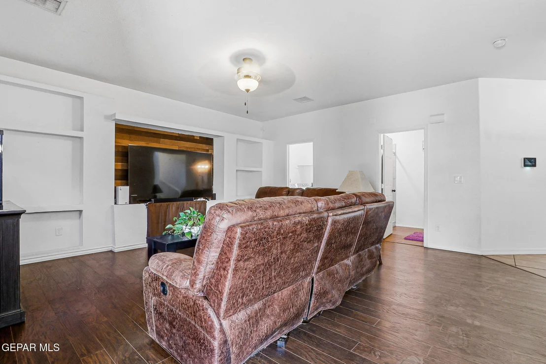 Photo of 331 EMERALD WOODS Street
