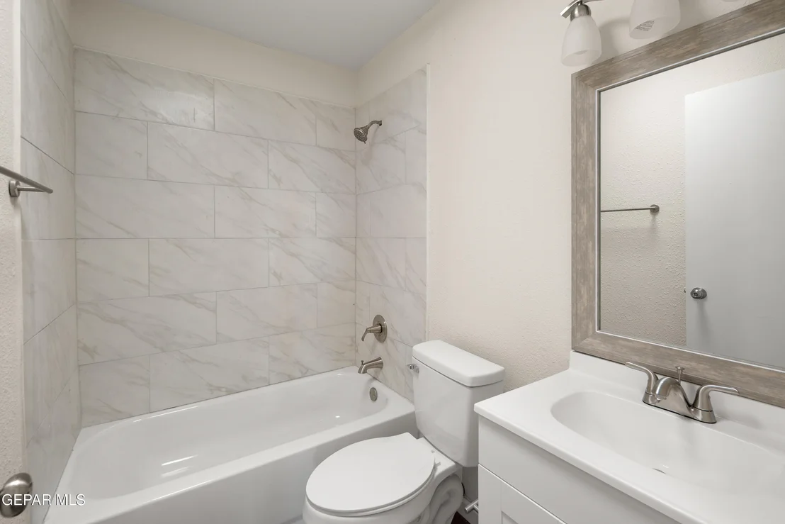 Photo of 220 MARAVILLA Drive