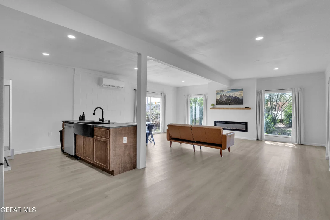 Photo of 8720 Aranda Lane
