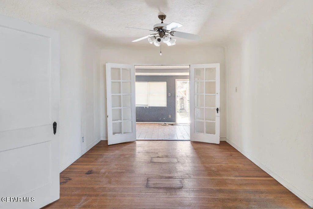 Photo of 708 E BALTIMORE Drive