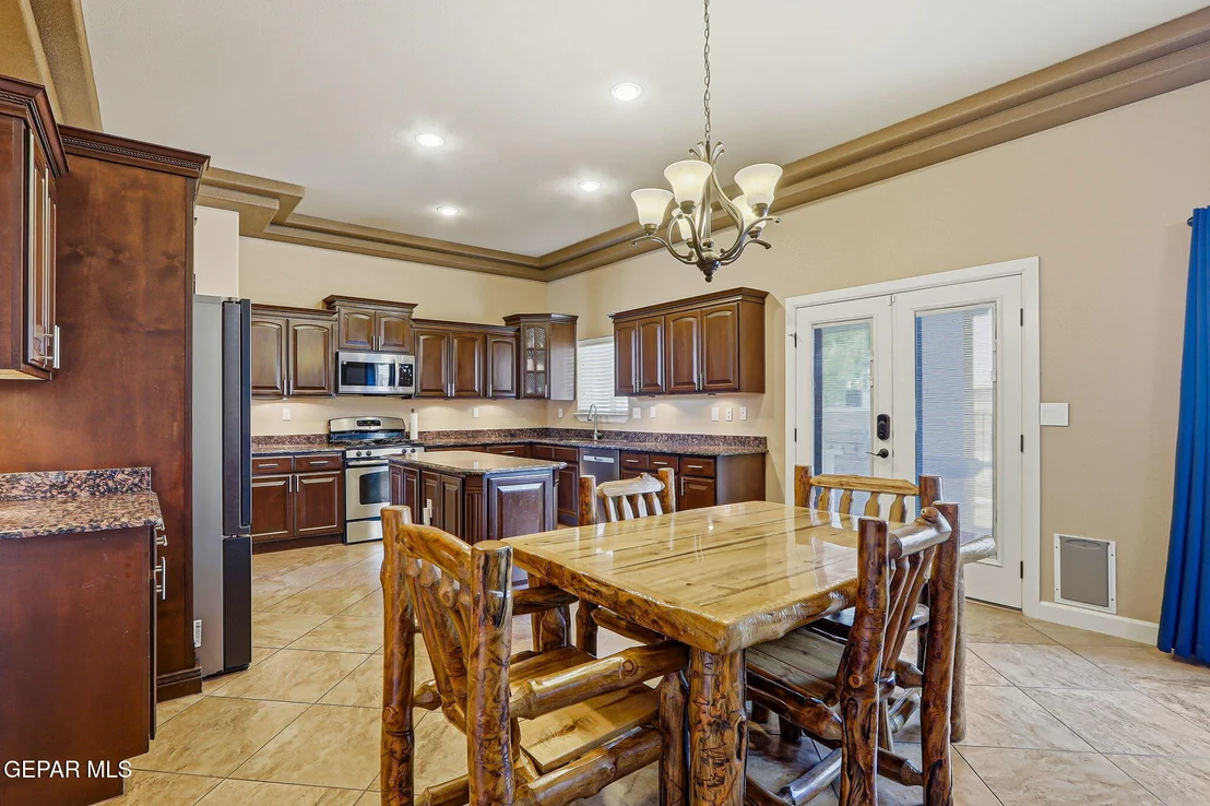 Photo of 5544 DENNIS CAVIN Lane