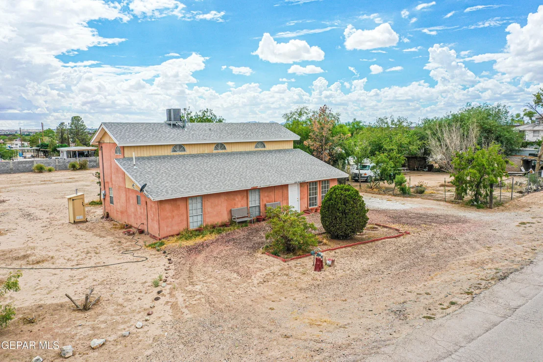 Photo of 11581 Valle Verde Road