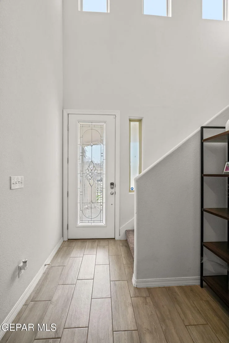 Photo of 5464 Stonehill Drive