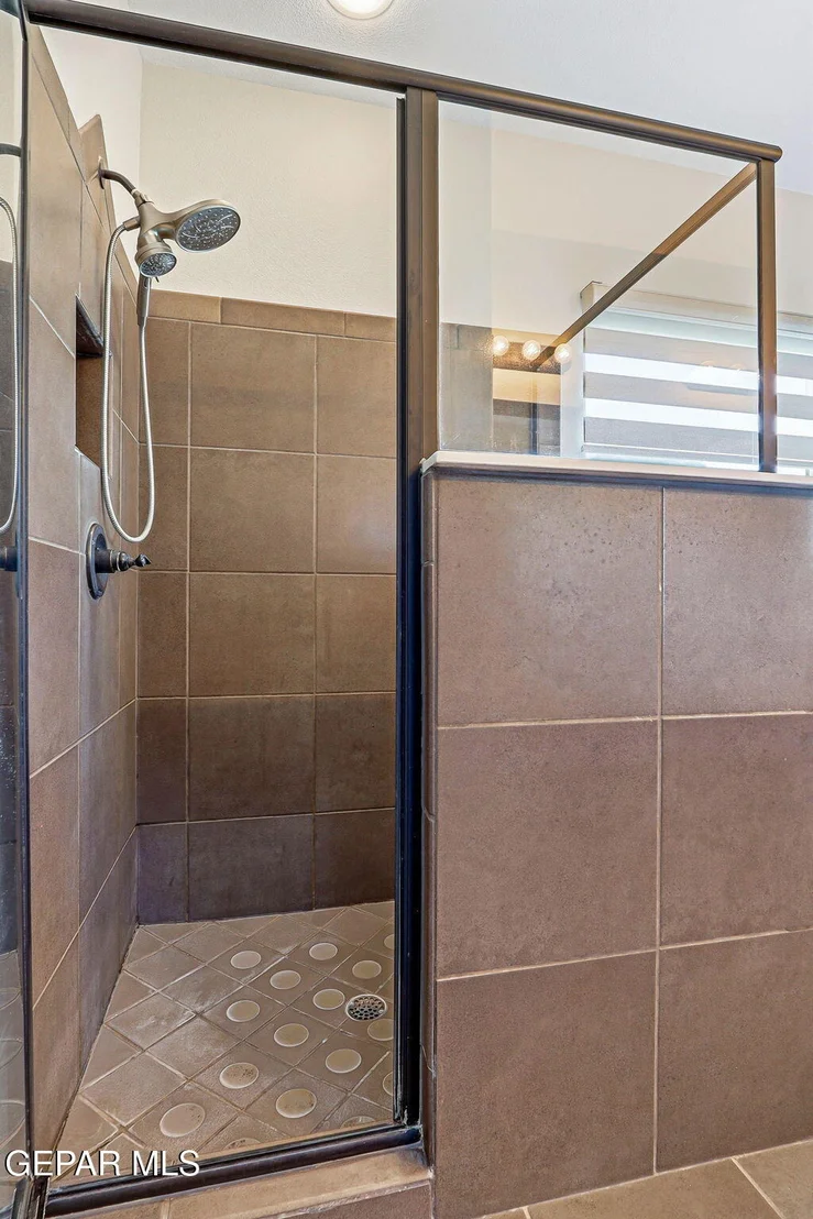 Photo of 7223 LONGSPUR Drive