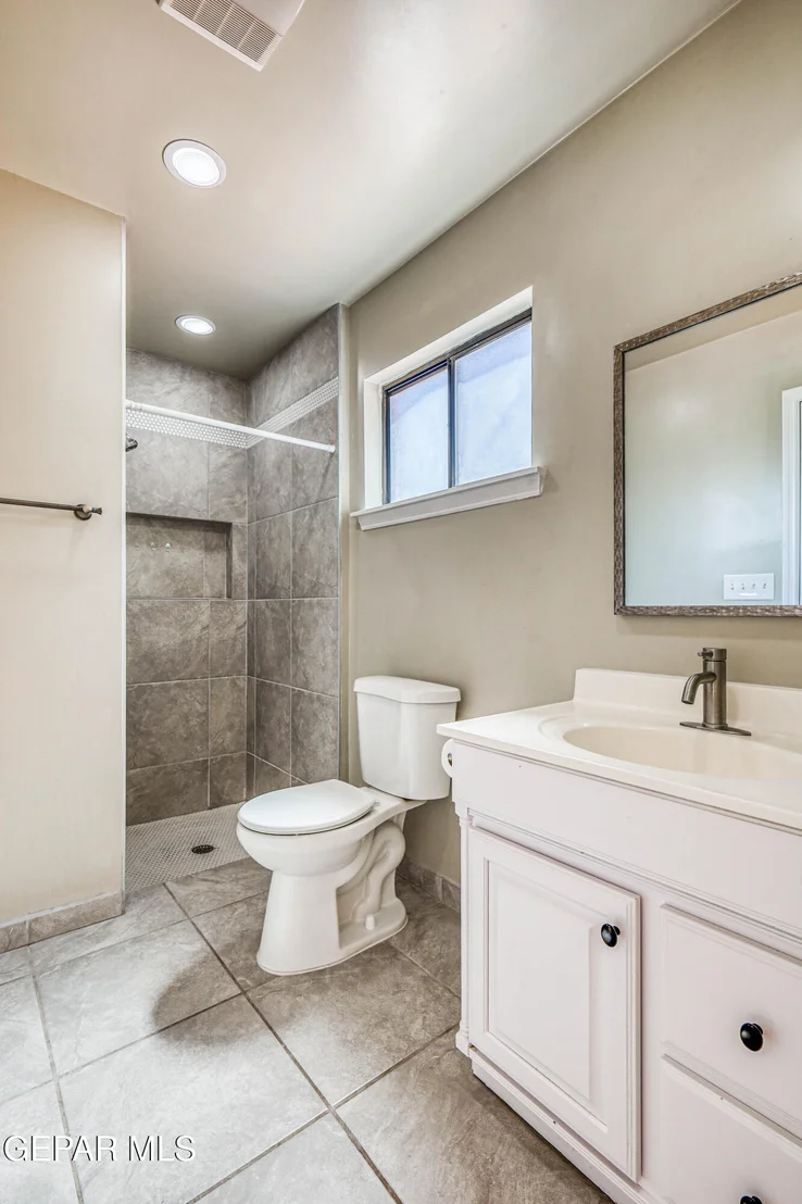 Photo of 3223 Suffolk Road