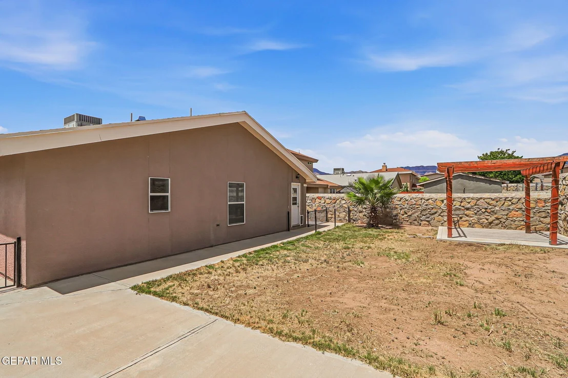 Photo of 5333 IGNACIO ALMANZAR Lane