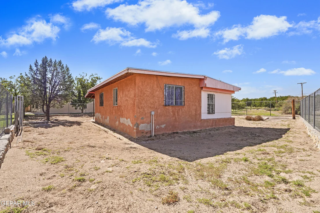 Photo of 300 RUFFIAN Way