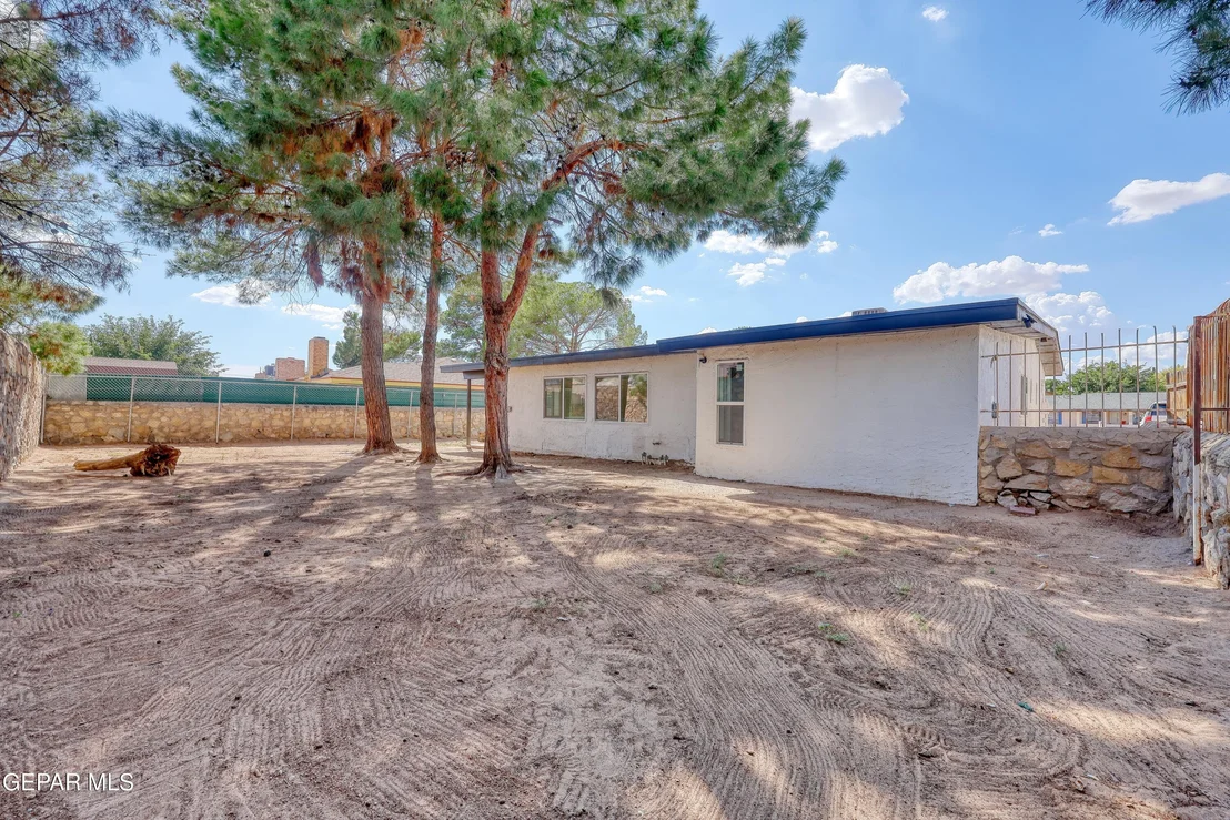 Photo of 2320 SEA SIDE Drive
