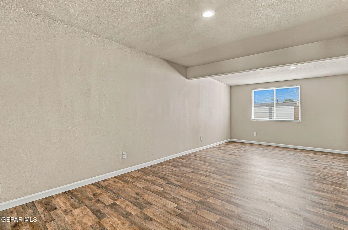Photo of 5312 DEARBORNE Drive
