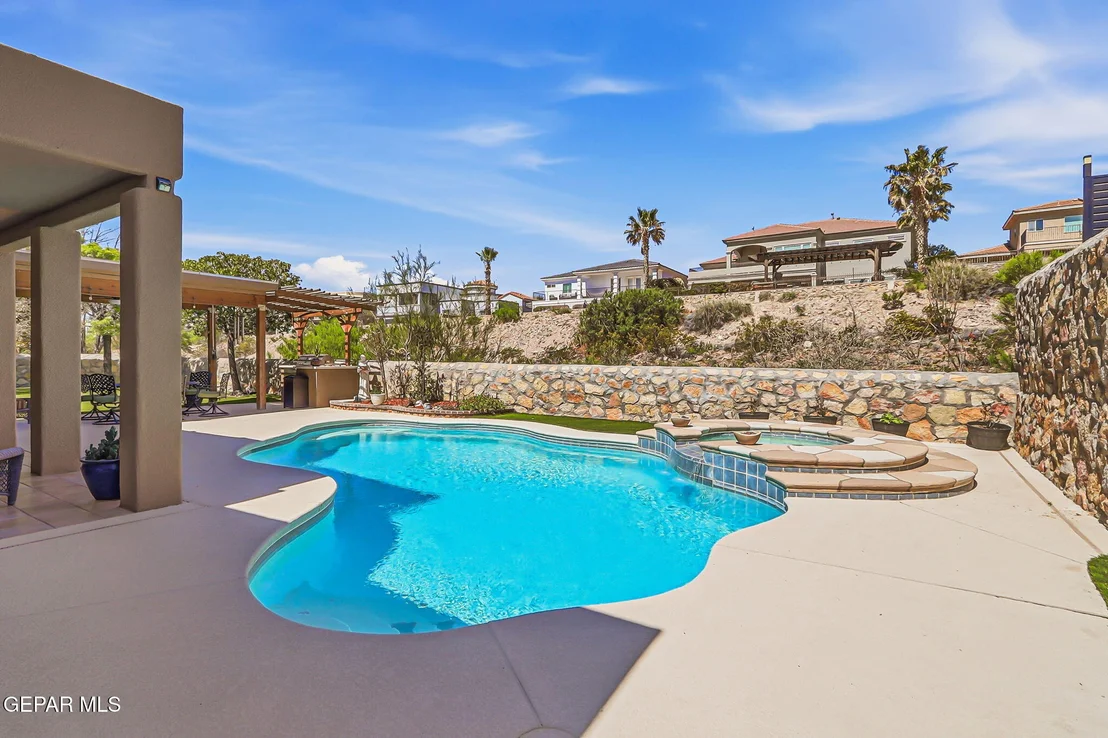 Photo of 1133 CALLE LOMAS Drive