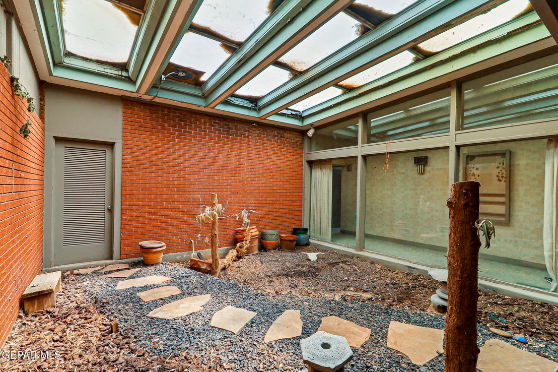 Photo of 1209 Thunderbird Drive