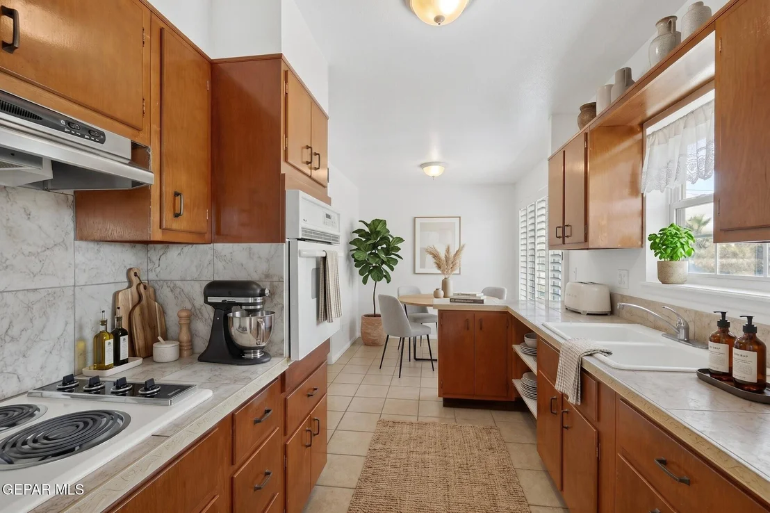 Photo of 6747 FIESTA Drive
