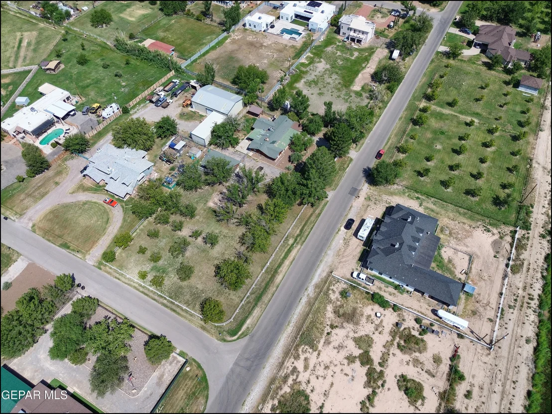 Photo of 6525 UPPER VALLEY Road