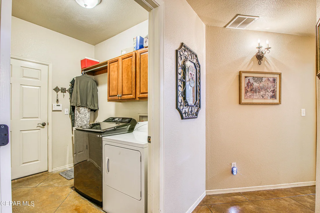 Photo of 5800 ANGEL Street