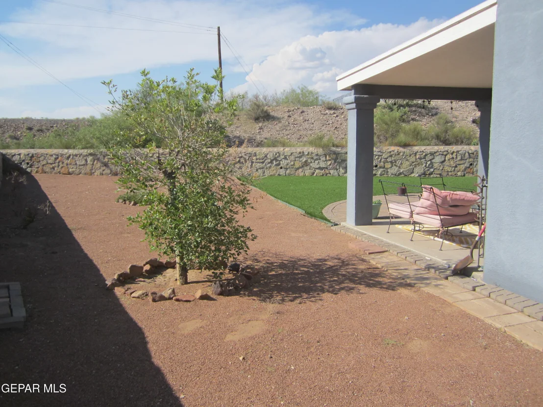 Photo of 7605 Dianjou Drive