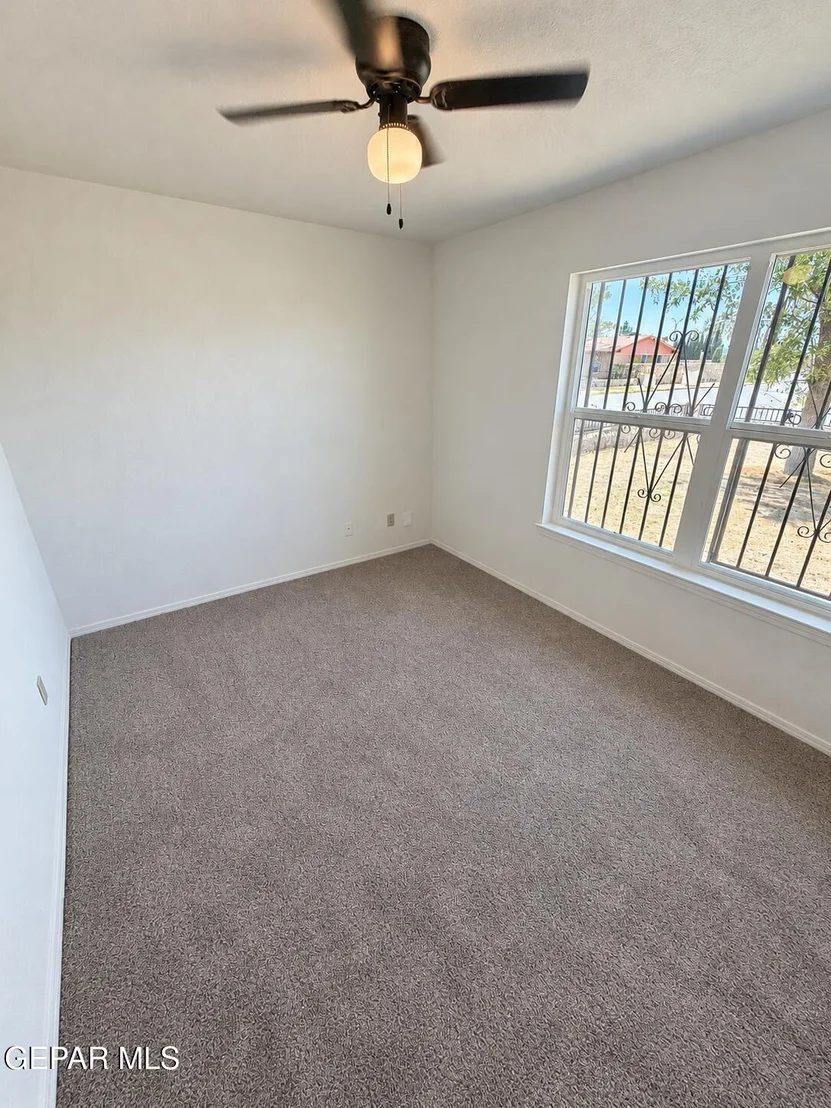 Photo of 3300 FUNSTON Place