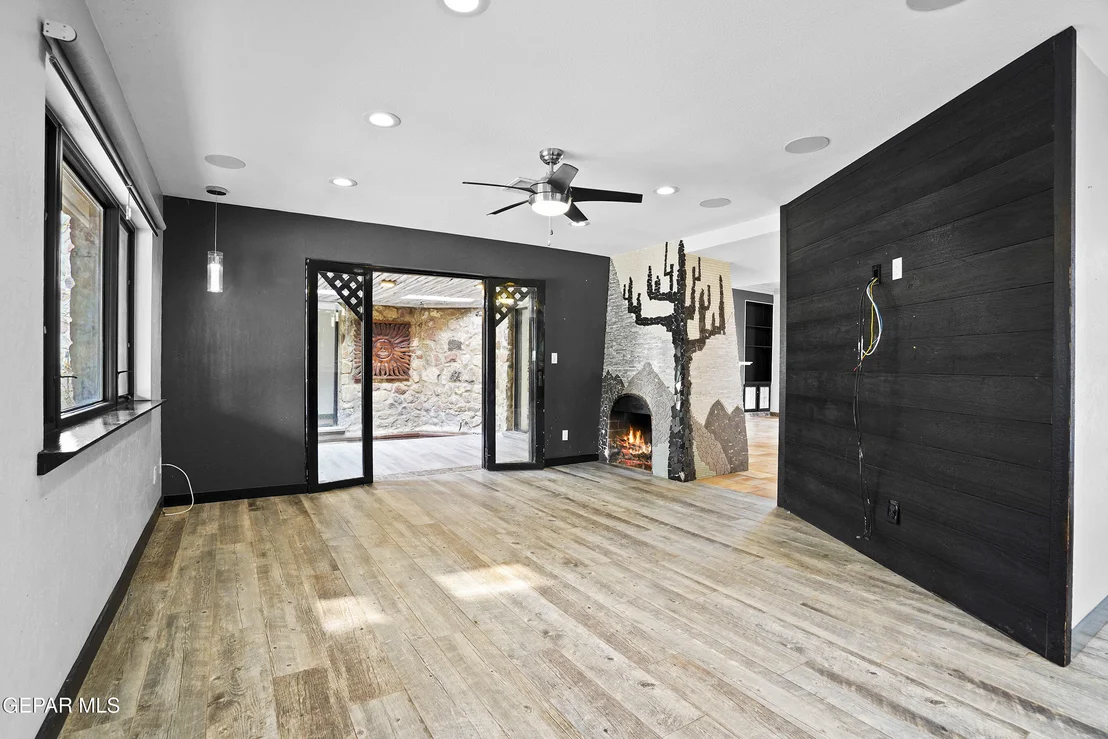 Photo of 200 W Sunset Road