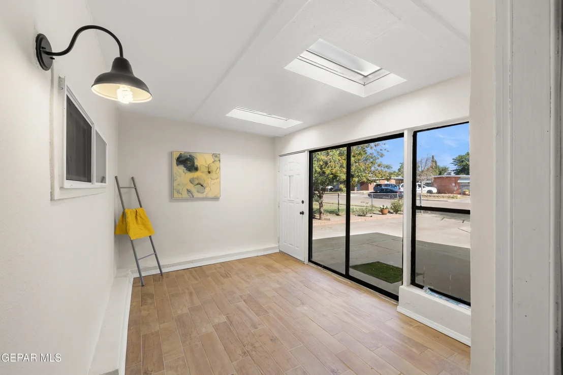 Photo of 5114 BEALS Street