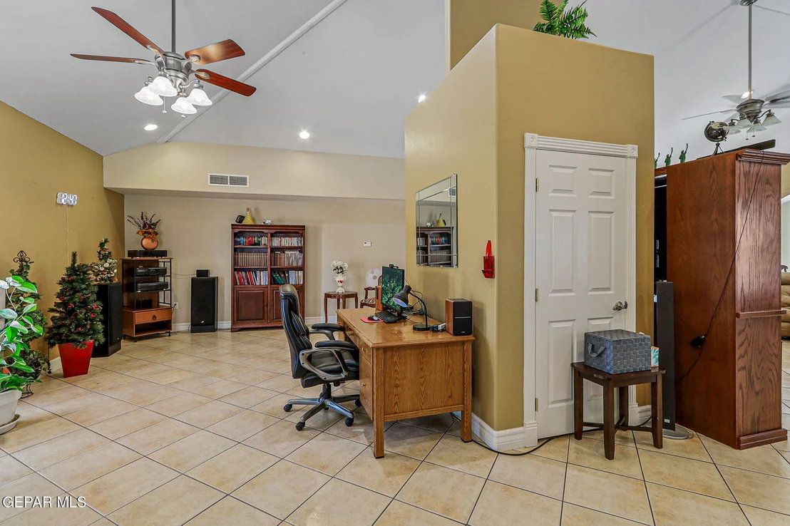 Photo of 4019 VANDERVEER Drive