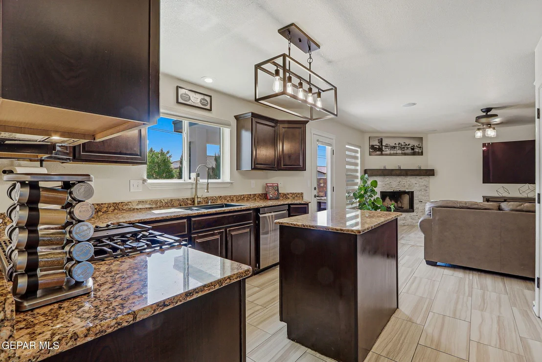 Photo of 600 Valley Plum Avenue