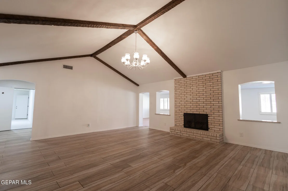 Photo of 14829 KINGSTON Road