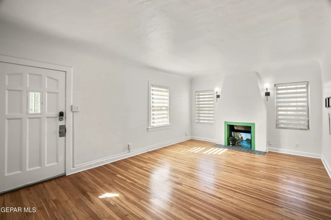 Photo of 1019 KELLY Way