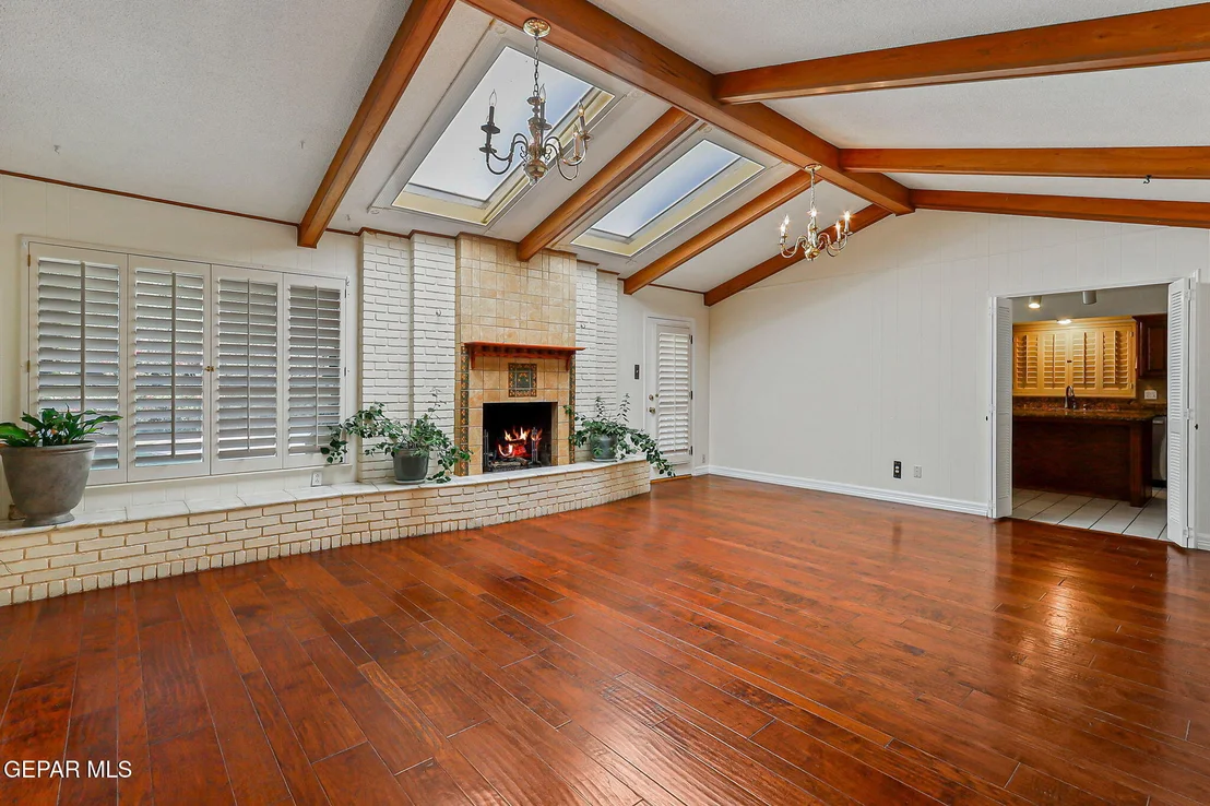 Photo of 745 Rinconada Lane
