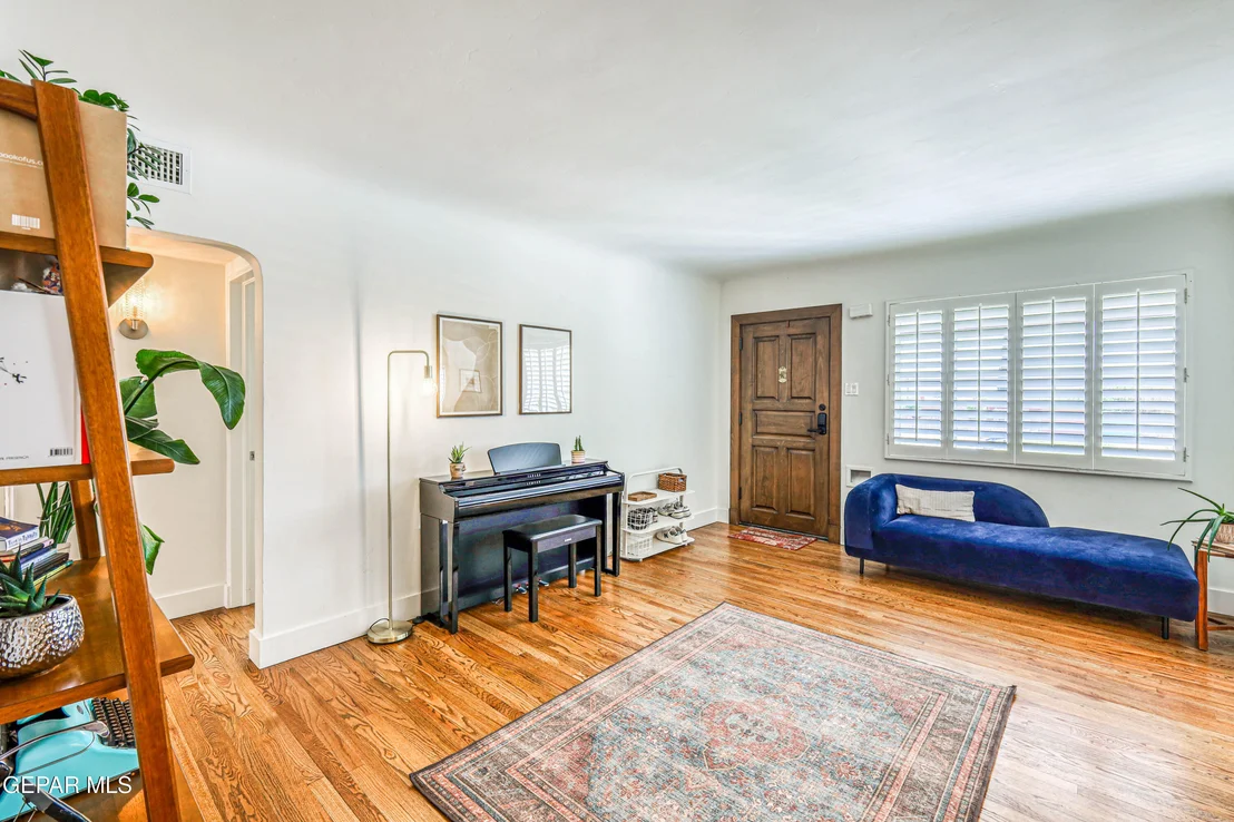 Photo of 2304 FLORENCE
