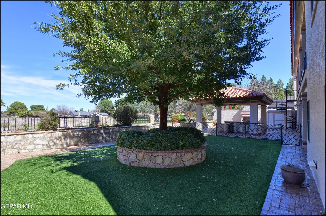 Photo of 1605 BILLY CASPER Drive