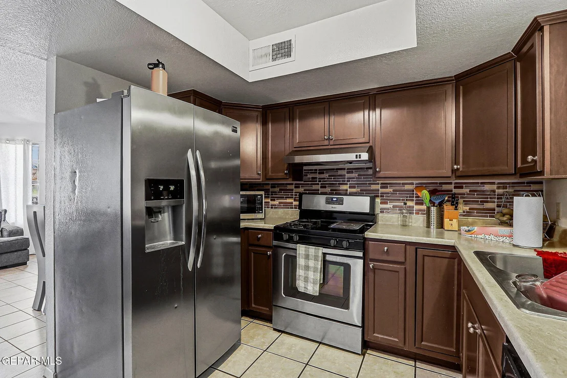 Photo of Unit 2 at 1530 Common Drive