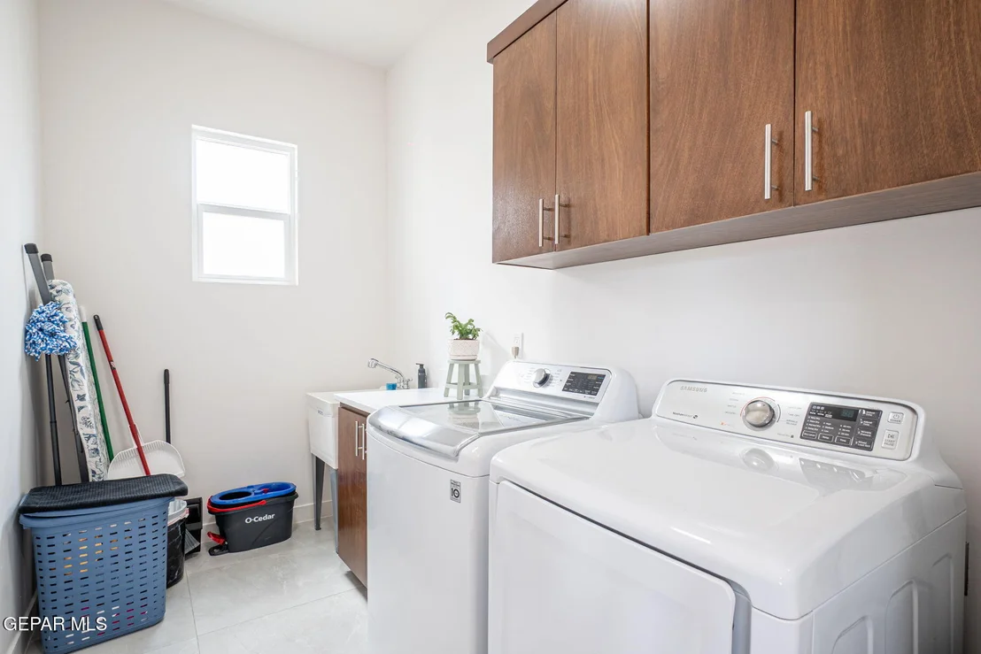 Photo of 316 RIO PINSAQUI Court