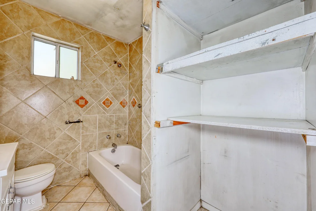 Photo of 7421 MINDORO Place