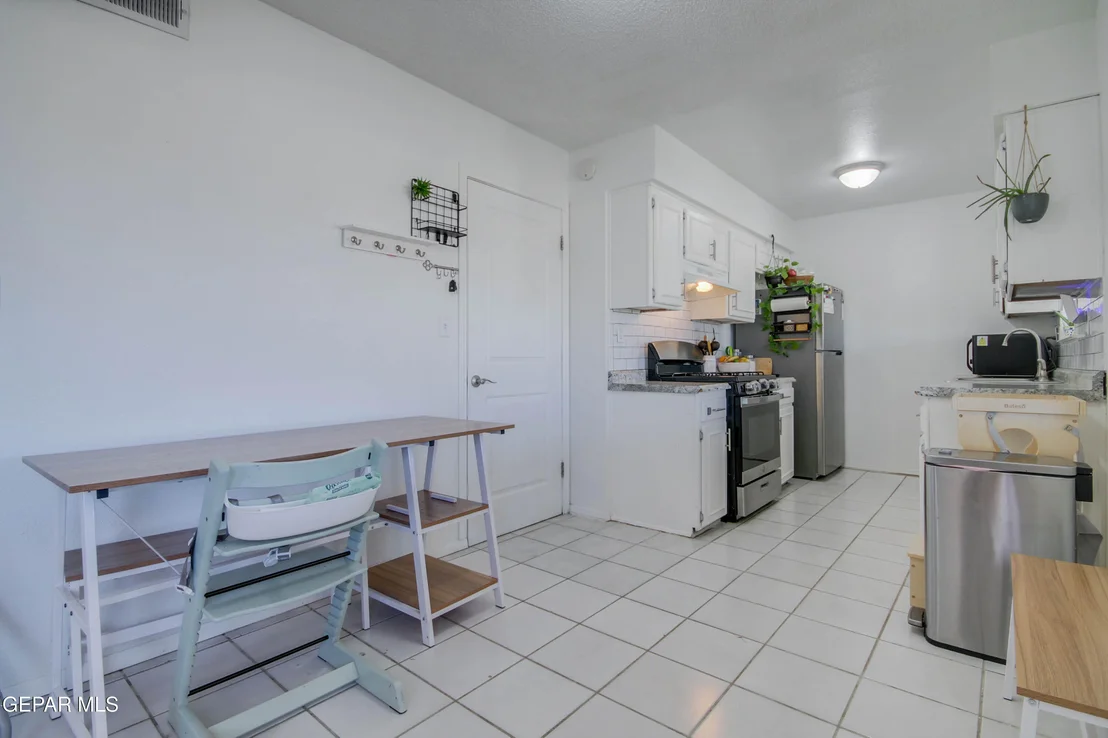 Photo of 5629 LONGVIEW Circle