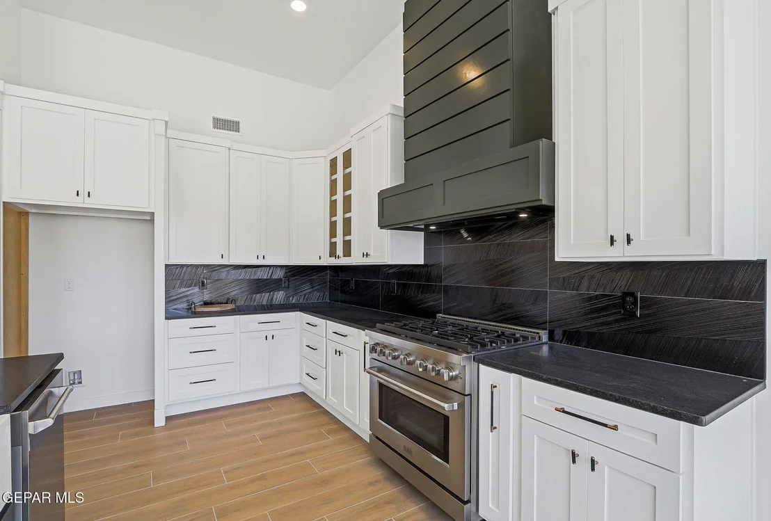 Photo of 5440 Dougallan Lane