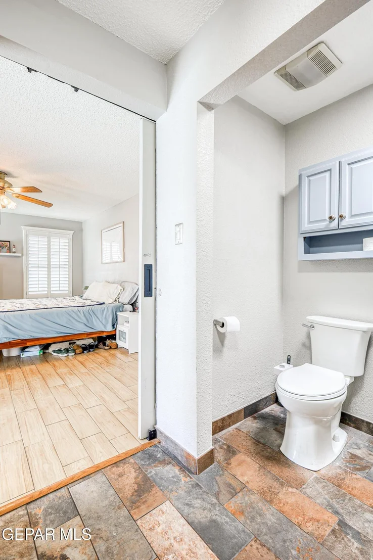 Photo of 708 SOMERSET Drive
