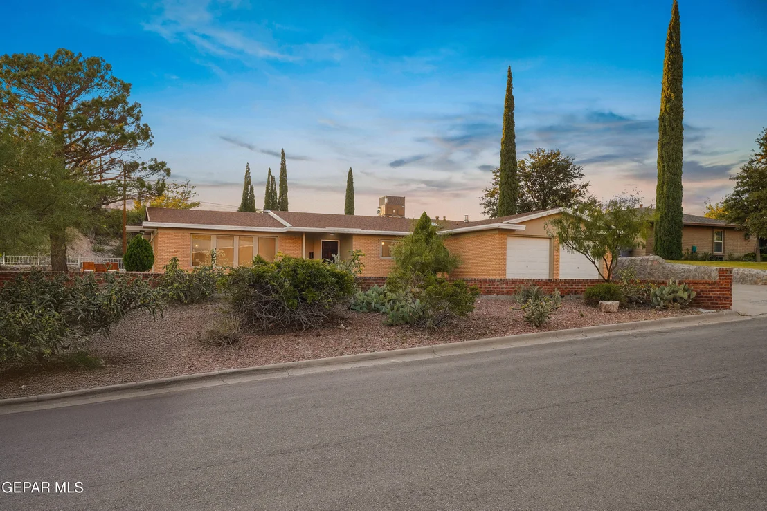 Photo of 4401 BUCKINGHAM Drive