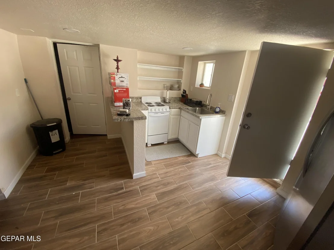 Photo of 207 RANDOLPH Drive