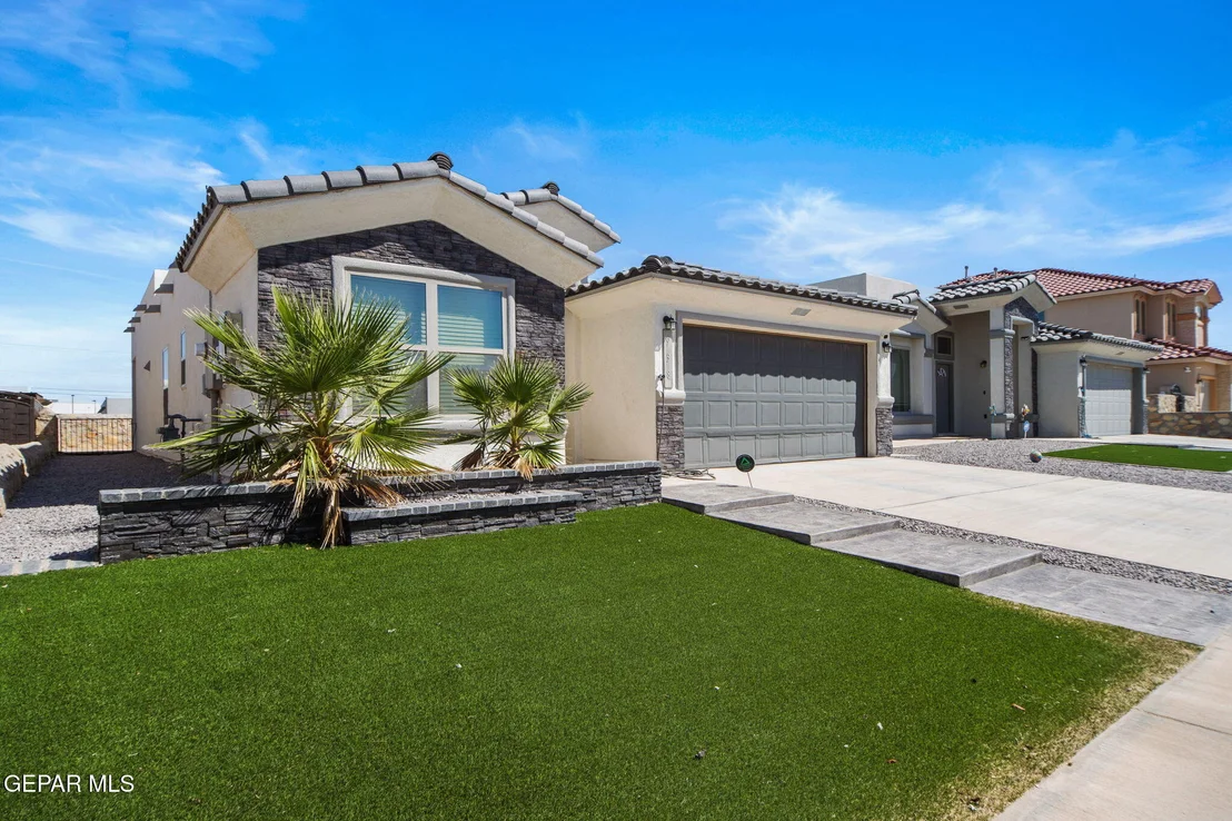 Photo of 938 YELDON Place