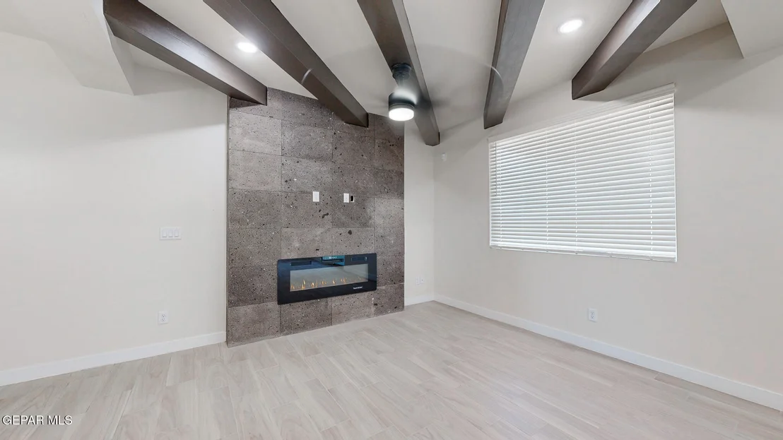 Photo of 325 Apodaca Road