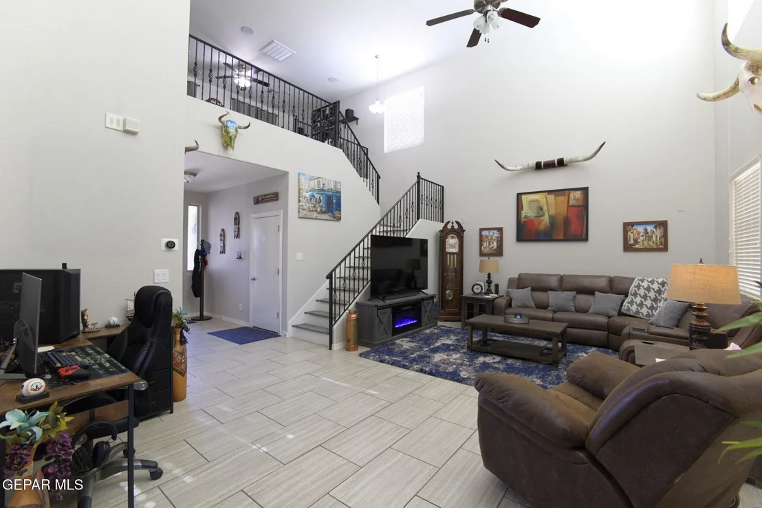 Photo of 987 GRANDEVOLE Drive