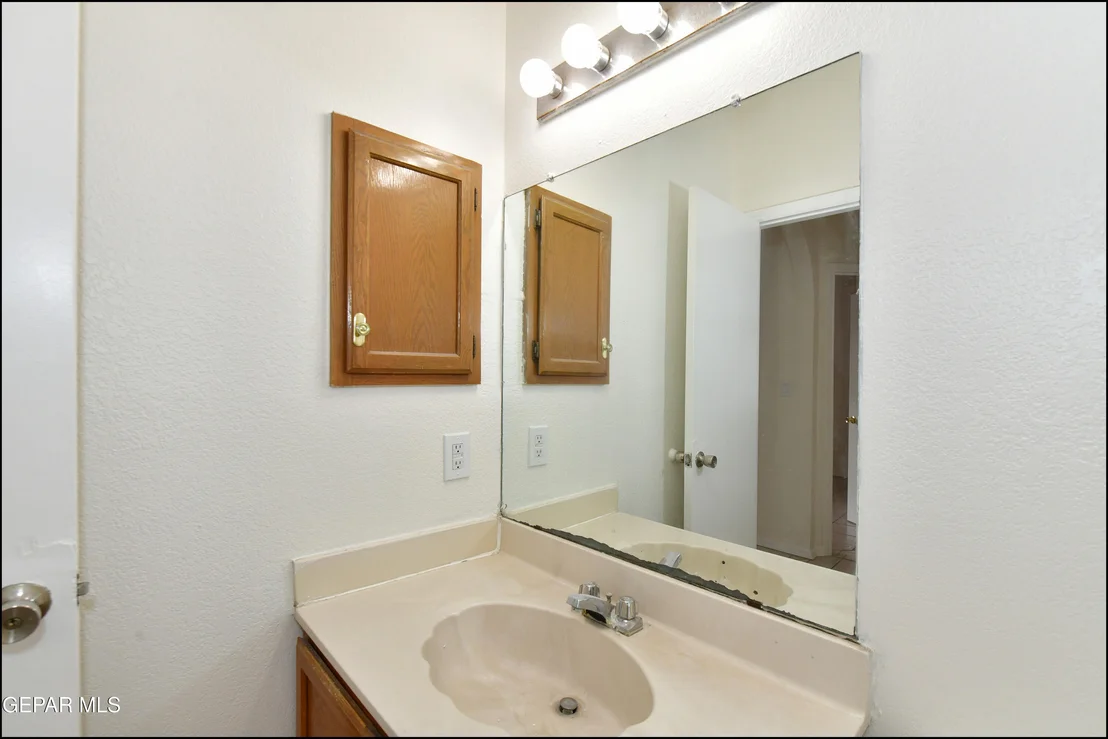 Photo of 208 ARISANO Drive