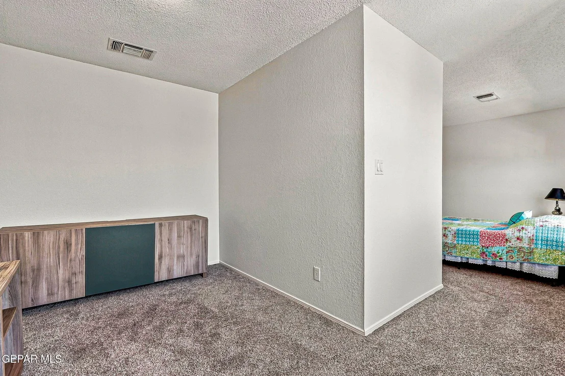 Photo of 4404 LOMA DE ORO Drive