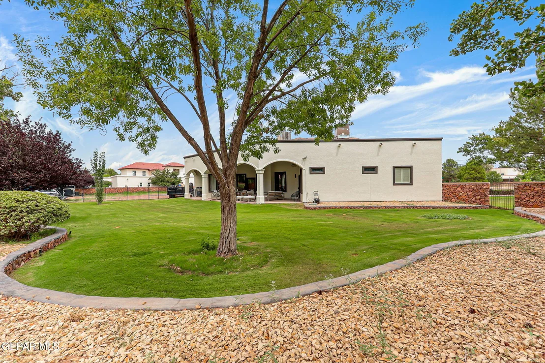 Photo of 5301 UPPER VALLEY Road