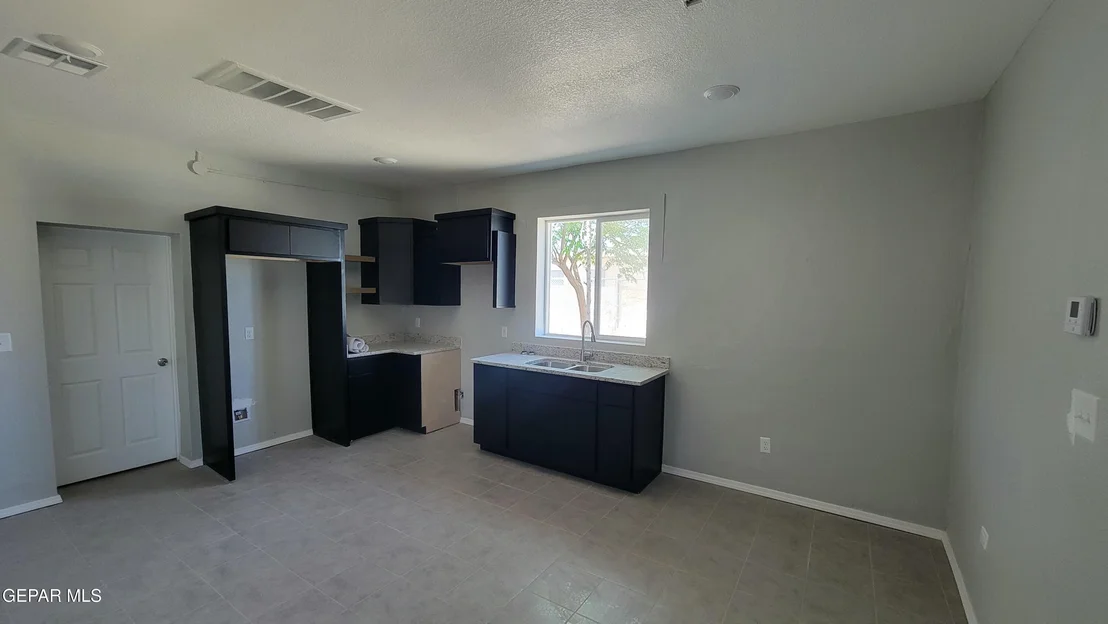 Photo of 231 FRANCIS Street
