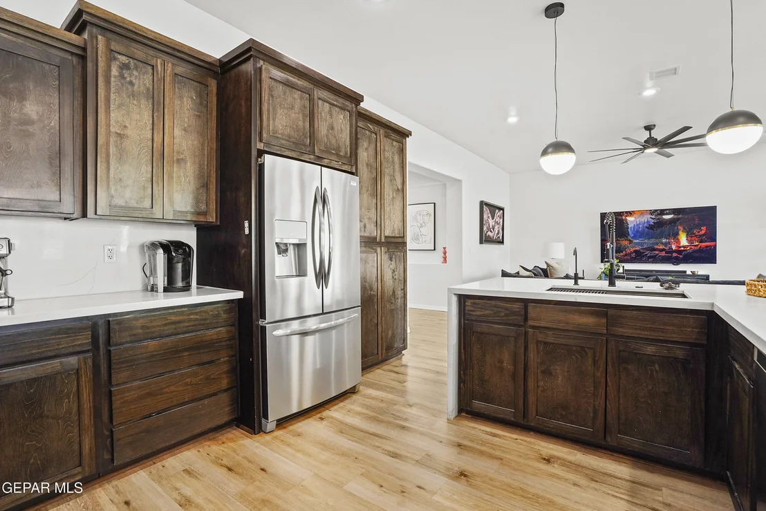 Photo of 5500 VALLEY OAK Drive