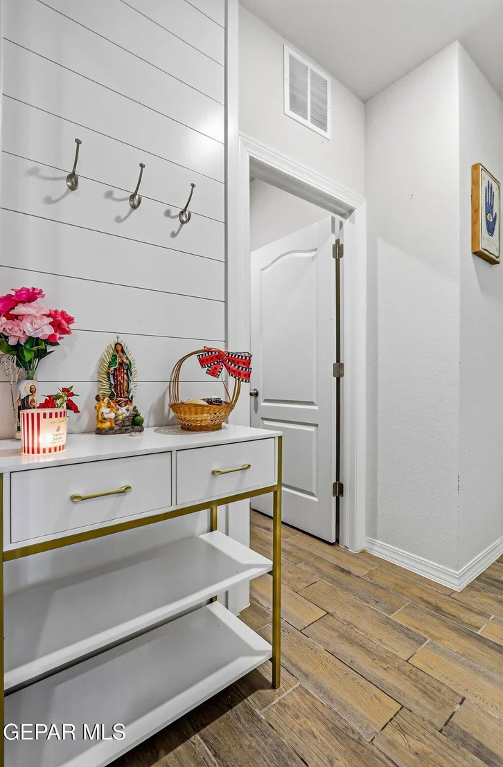 Photo of 6166 HIDDEN PASSAGE Avenue