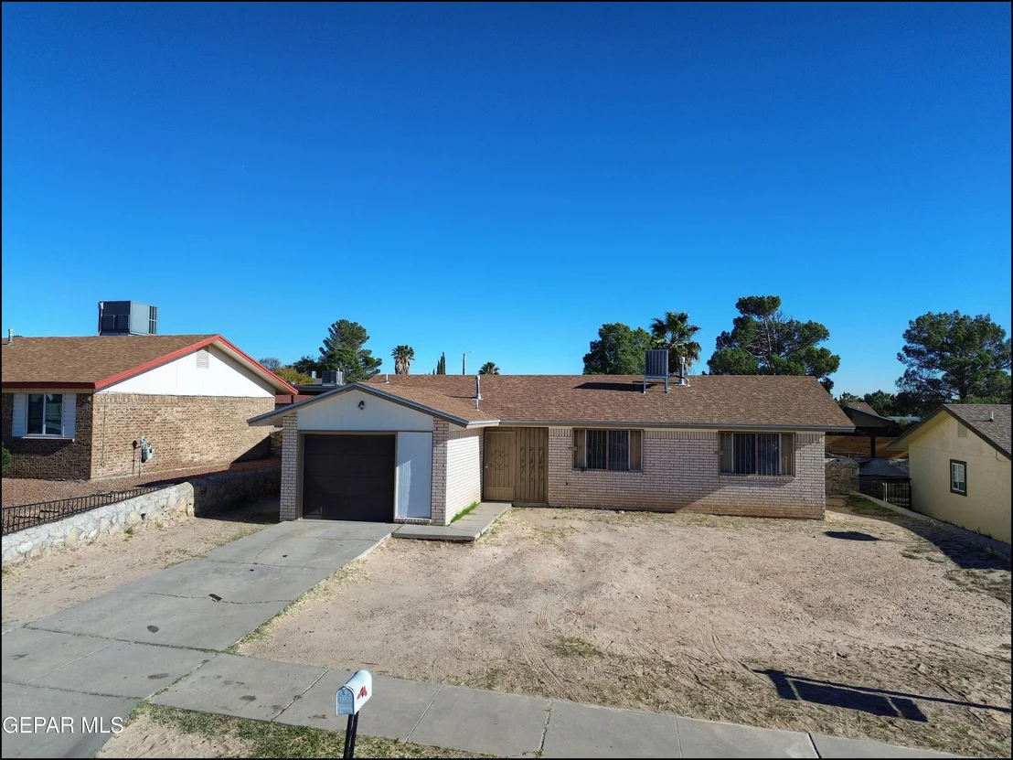 Photo of 1612 JAMES CHISUM Drive