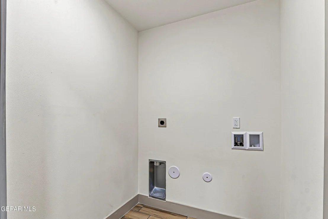 Photo of 921 MARLOW Road
