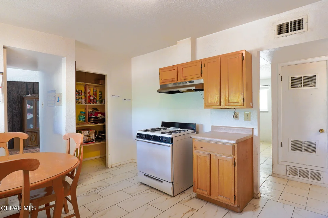 Photo of 8375 REINDEER AVE EL PASO, Avenue
