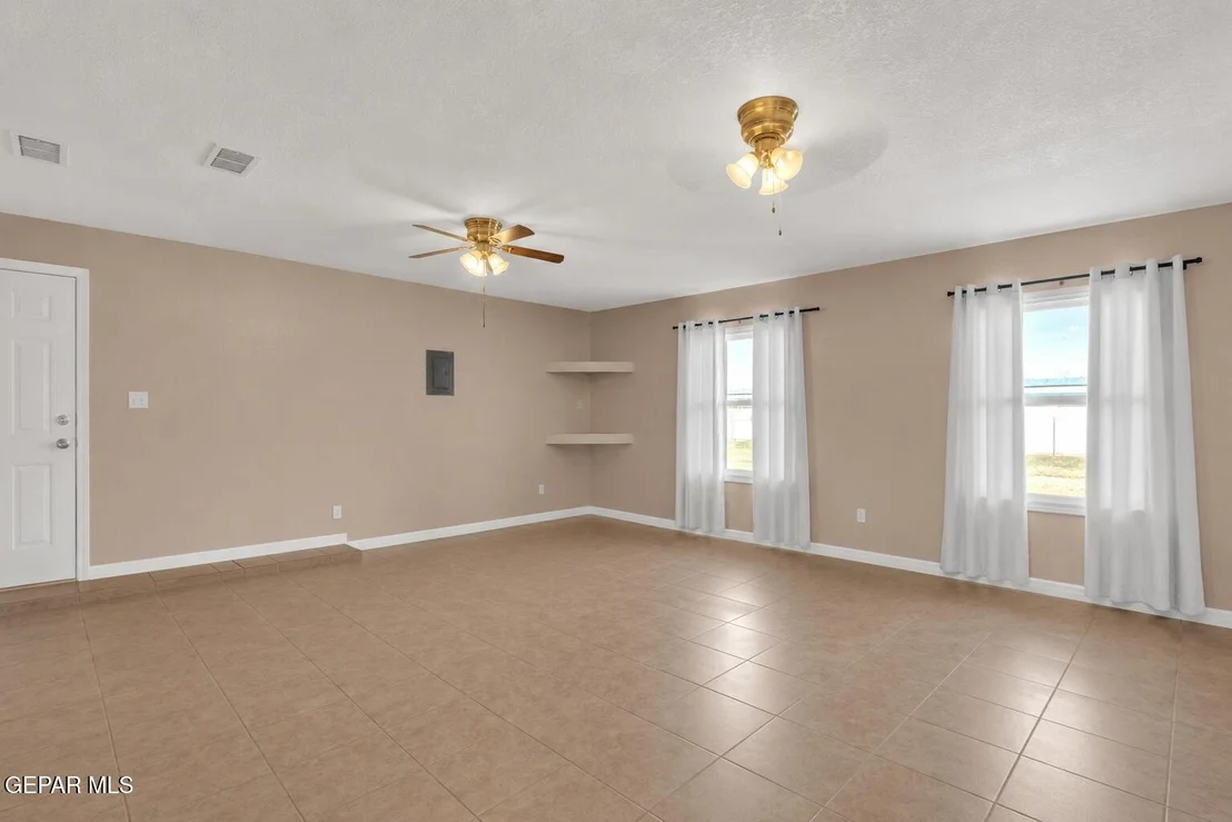 Photo of 11176 SHORELINE Drive